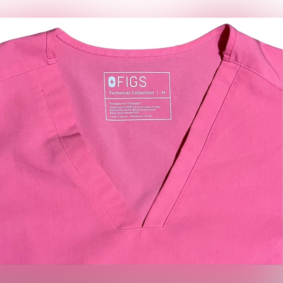 💗 FIGS Casma Three-Pocket Scrub Top Medium Limited Edition color-Neon Pink EUC - Picture 2 of 15